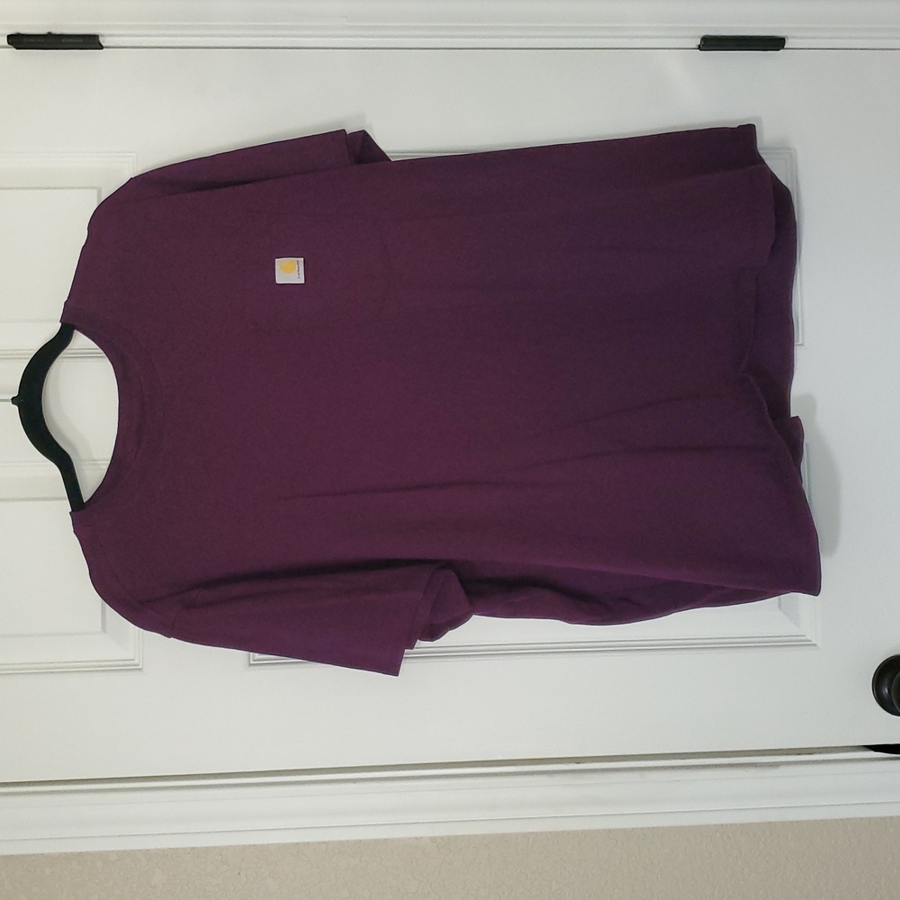 Women's Carhartt top